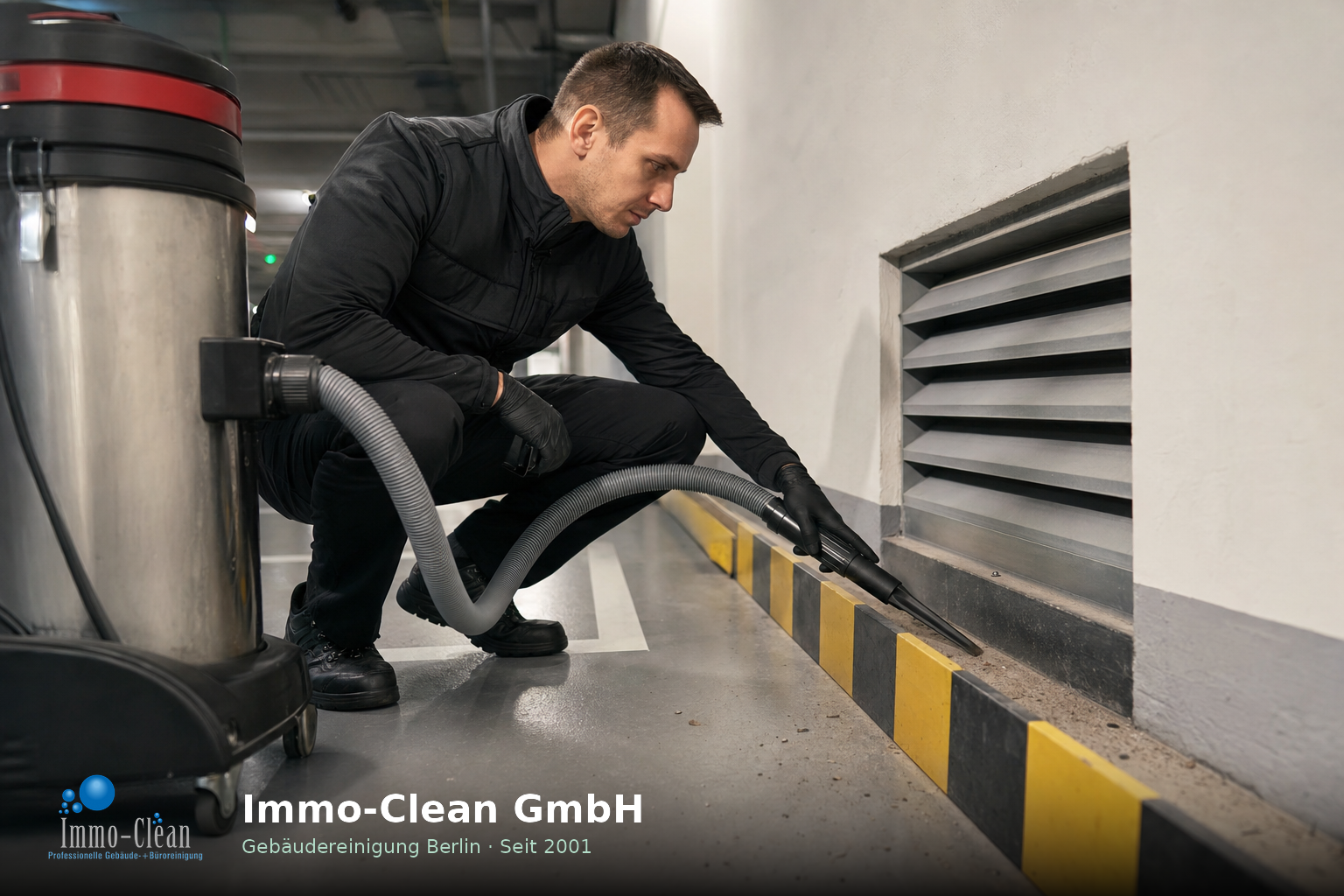 Tiefgaragenreinigung Berlin - Boden kehren und reinigen Öl- und